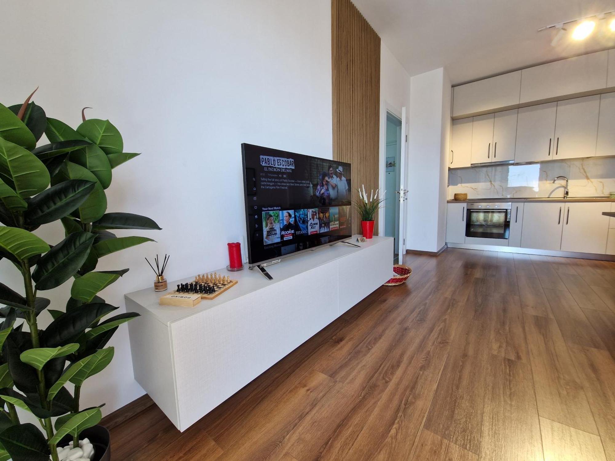 Red & White Palace Apartment Tirana Exterior photo